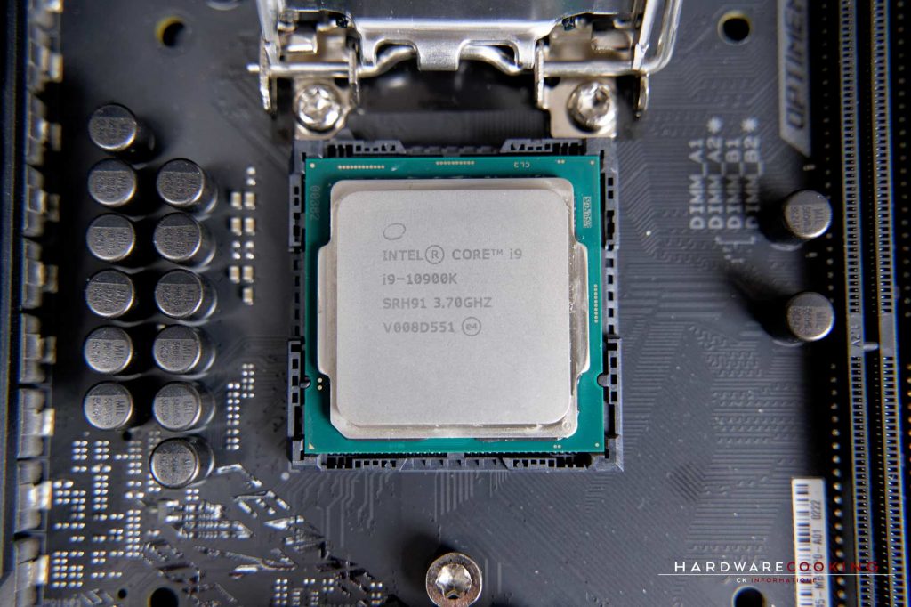 Installation CPU Intel dans le socket LGA 1200