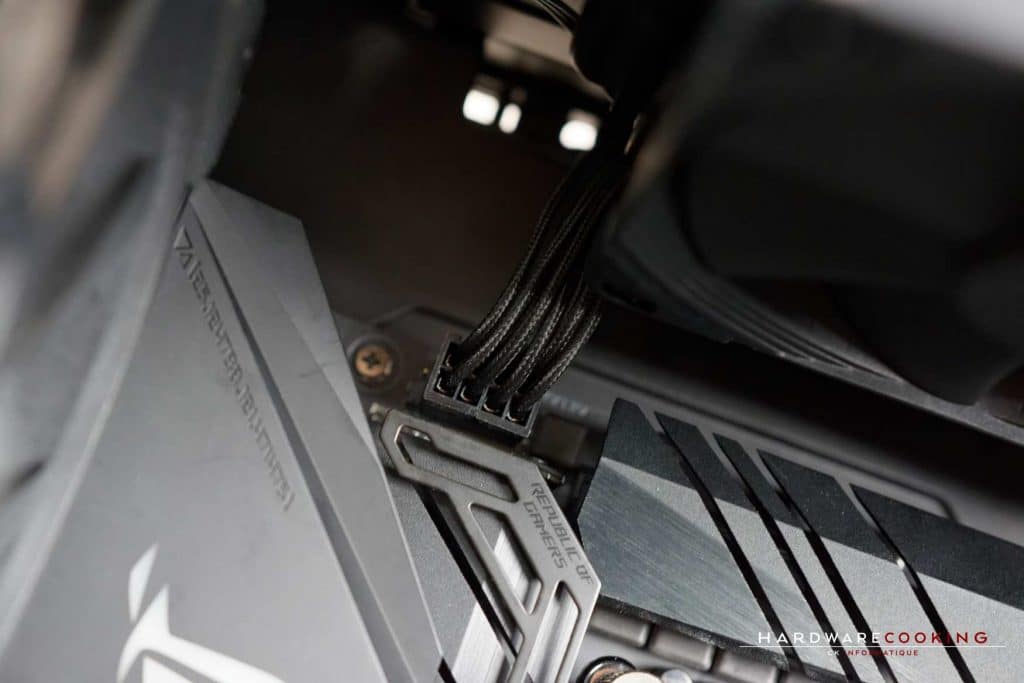 Cable management ASUS ROG Helios