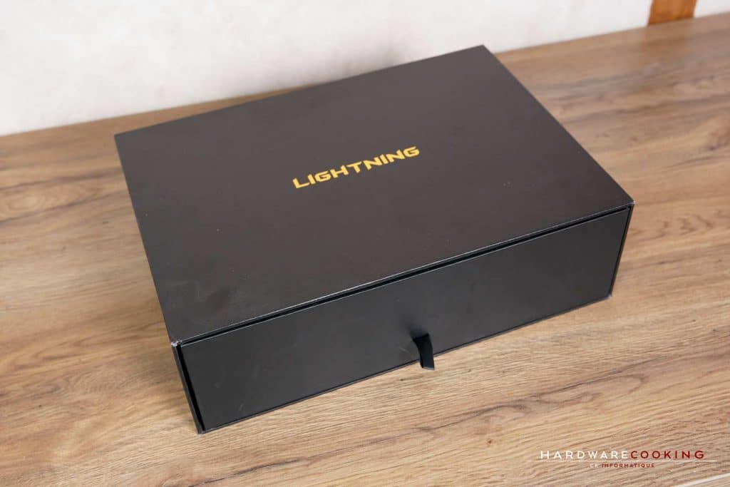 Packaging carte graphique MSI RTX 2080 Ti Lightning Z