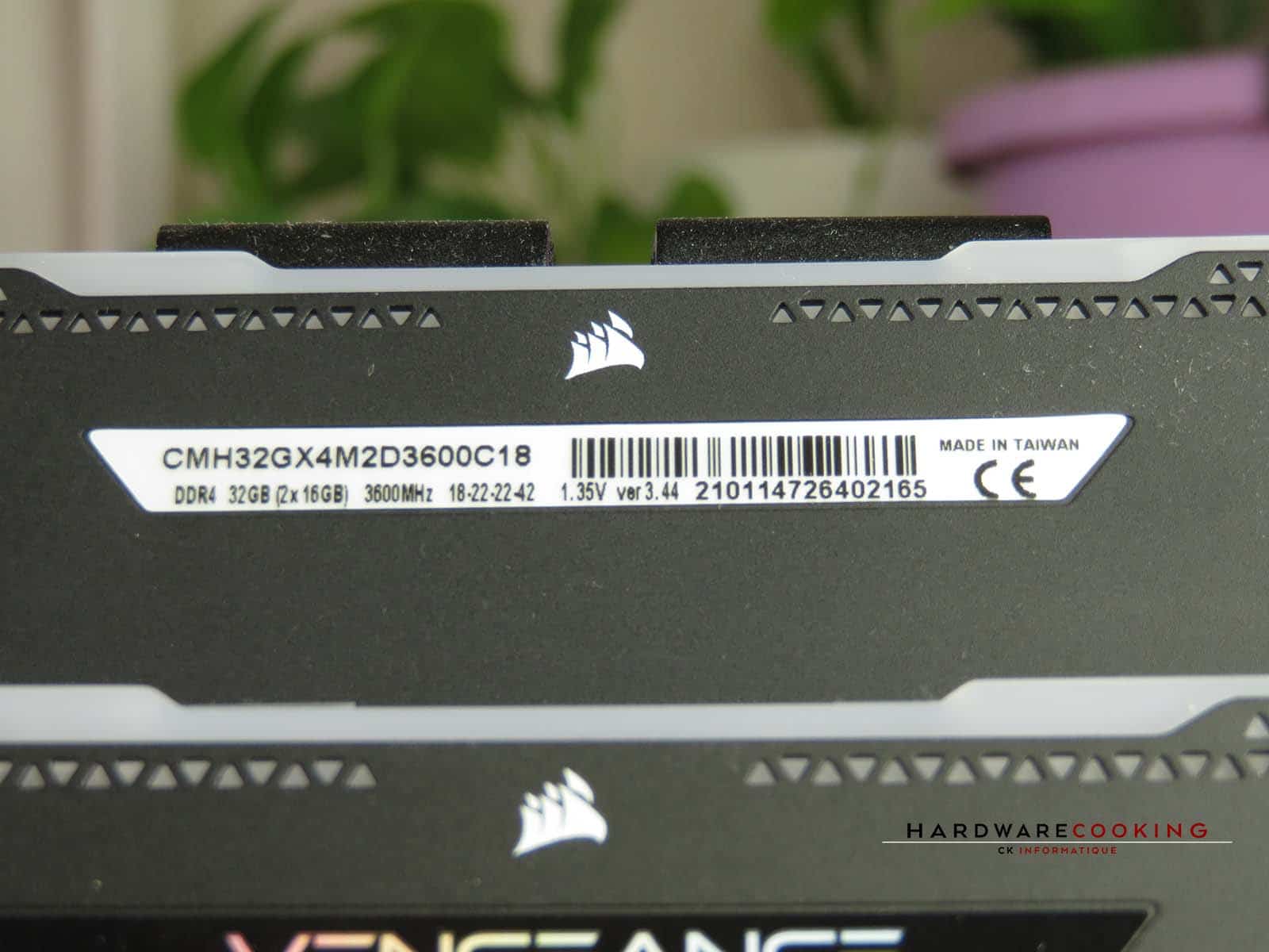 CORSAIR Vengeance RGB Pro SL 32Go (2x16Go) DDR4 3600MHz CL18