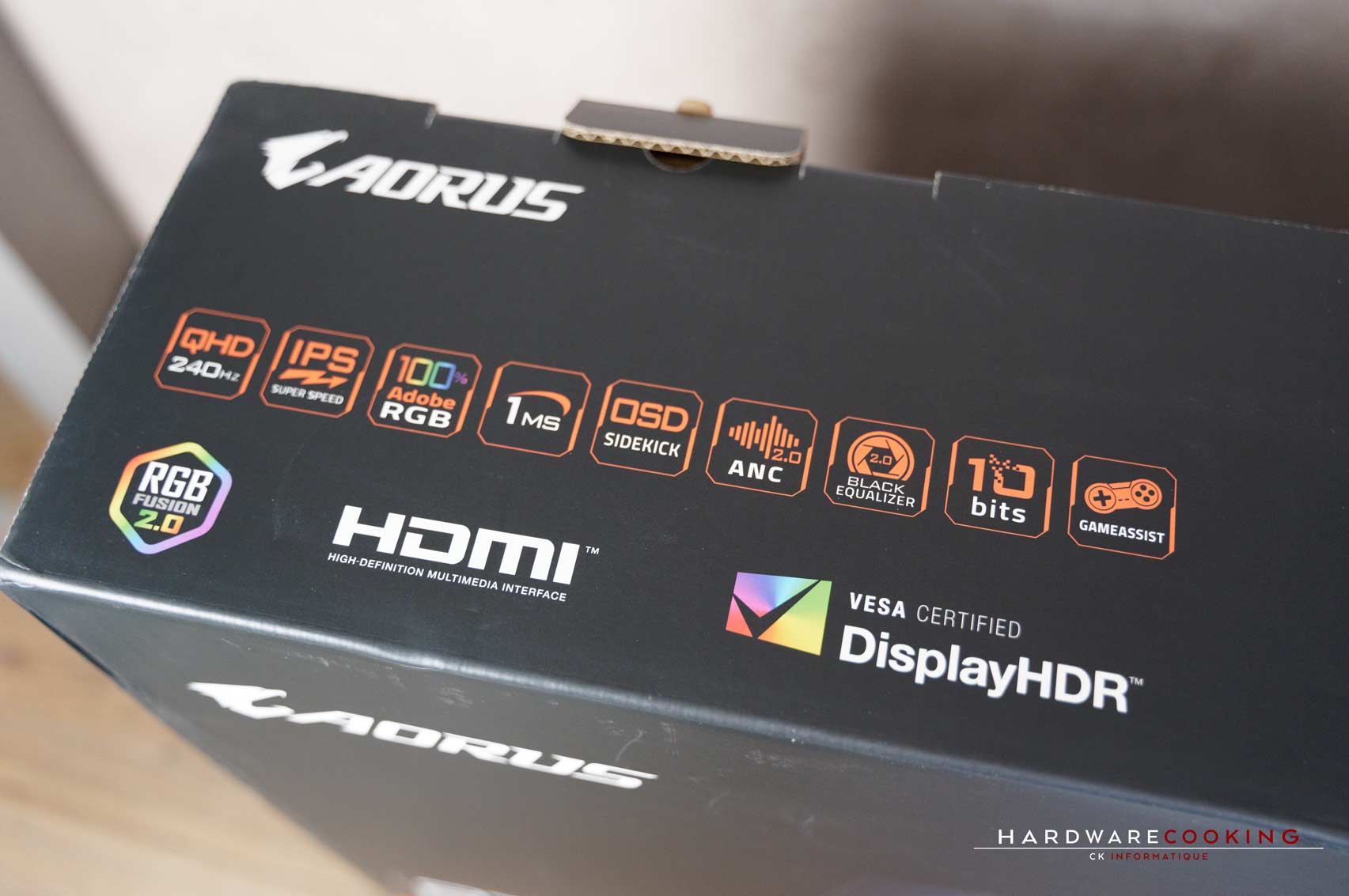 AORUS FI27Q-X : un écran IPS, QHD et 240 Hz à 0,3 ms