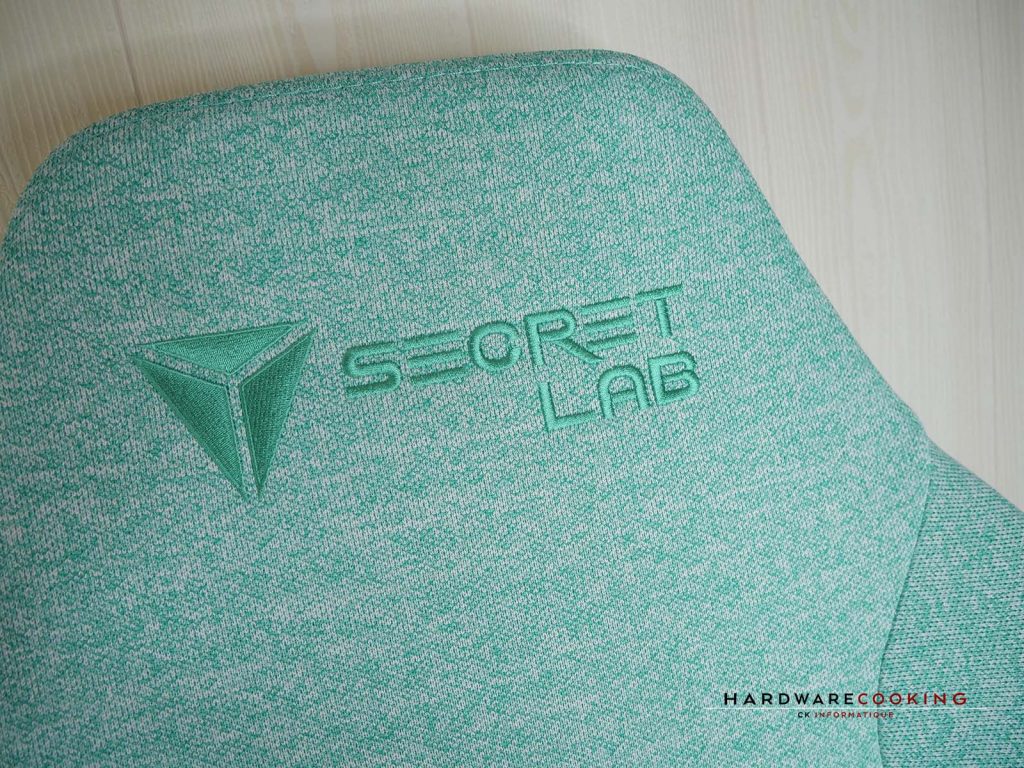 Discret et classe le logo Secretlab