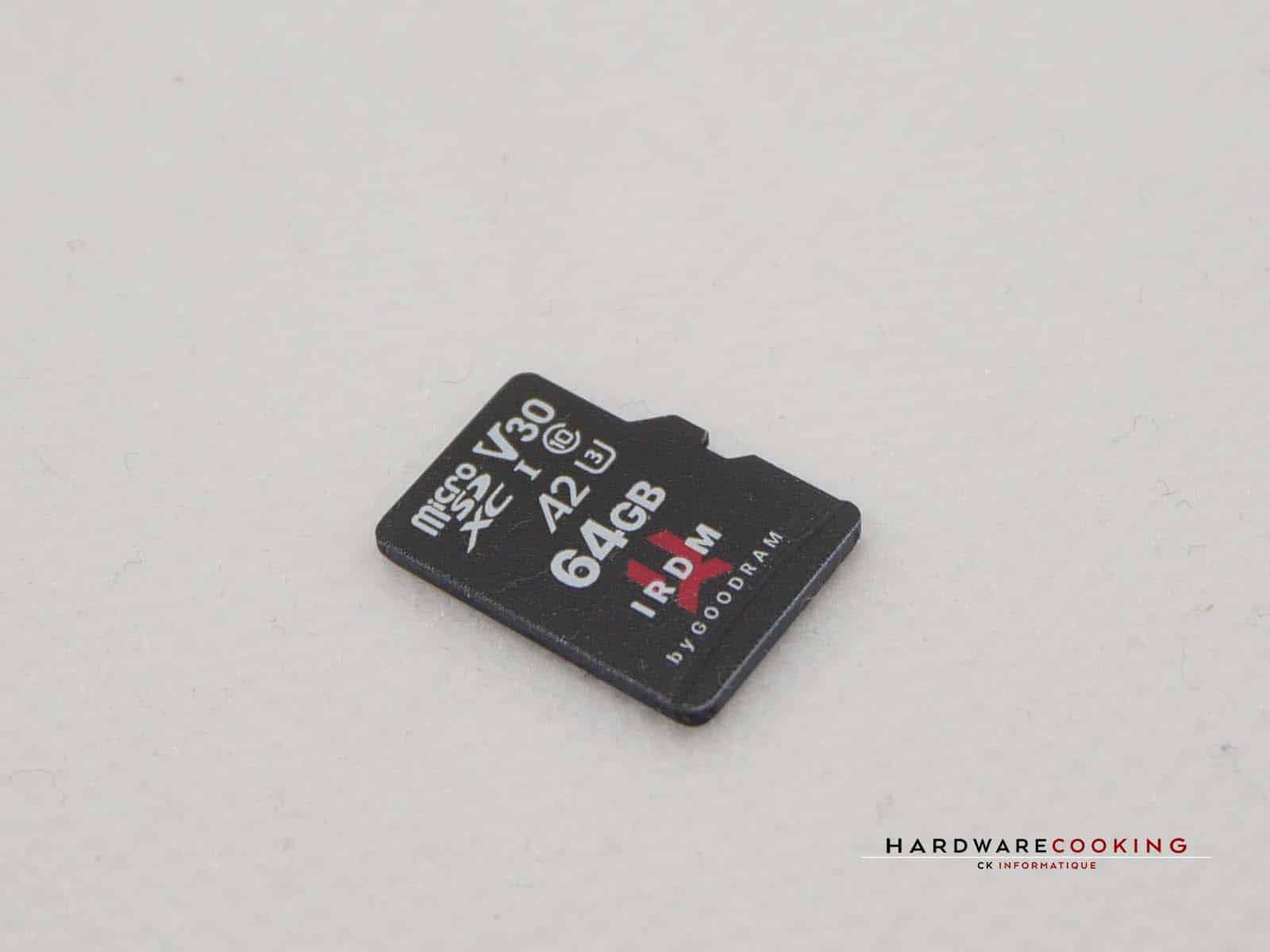 Carte Mémoire Micro SD - 64 Go - Gris