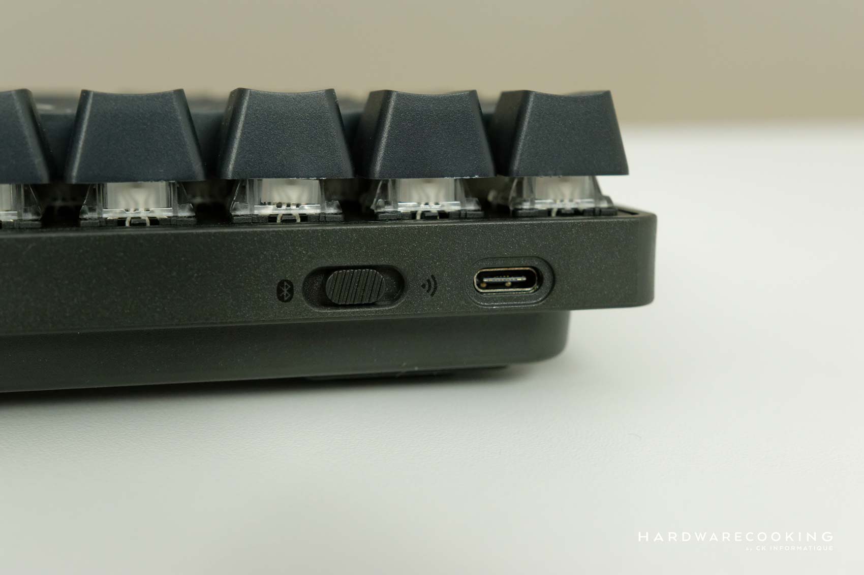 Test : SteelSeries Apex Pro Mini Wireless, pratique, mais onéreux