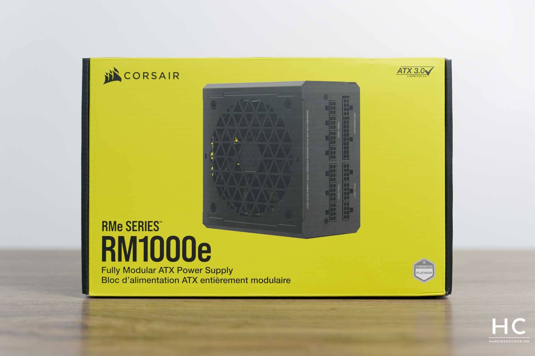 Corsair RM850e (2023) Alimentation ATX entièrement modulaire à Faible Bruit  Conforme ATX 3.0 et PCIe 5.0 Condensateurs évalués à 105°C Efficacité 80  Plus Gold Support de Veille Moderne Noir : : Jeux vidéo