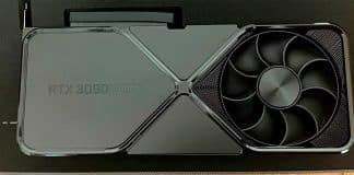 Une photo de la belle NVIDIA GeForce RTX 3090 SUPER Founders Edition