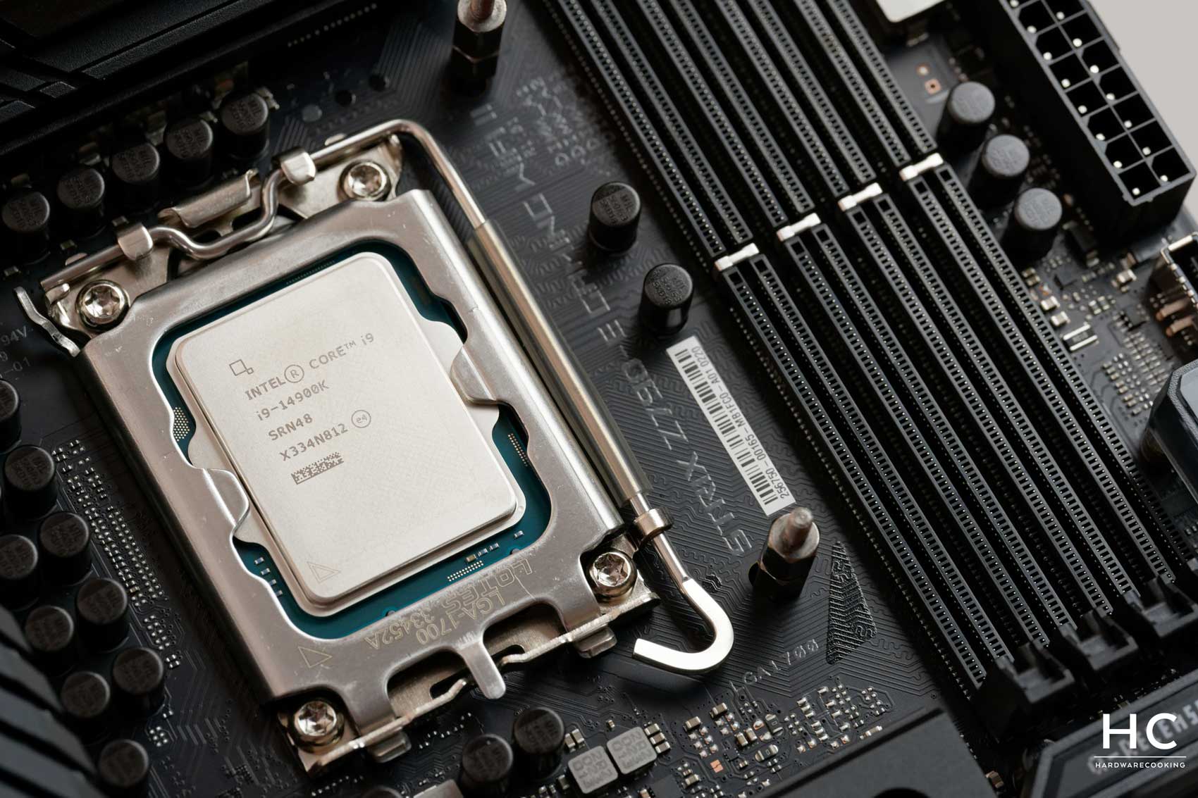 Critique des Intel Core i5-14900K et i9-14900K: beaucoup de puissance, peu  de nouveautés
