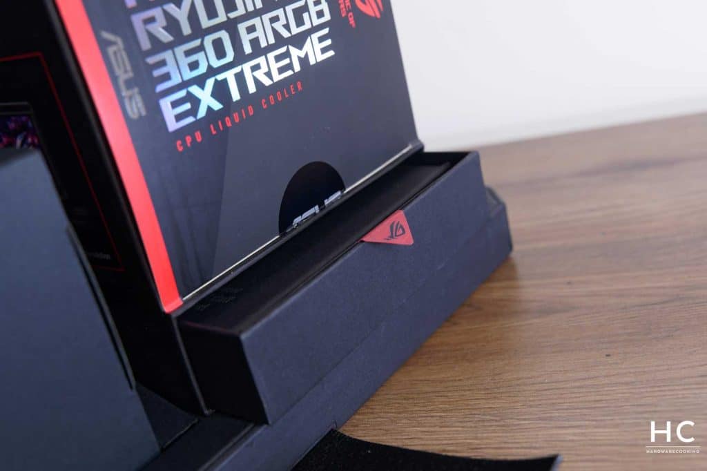 Unboxing : le kit presse Intel Core Ultra 200S en photos !